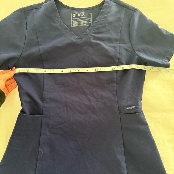 FIGS- Navy Blue Scrub Set - Picture 6 of 12
